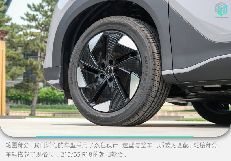 定州市举行“蓝课桌计划”捐赠仪式