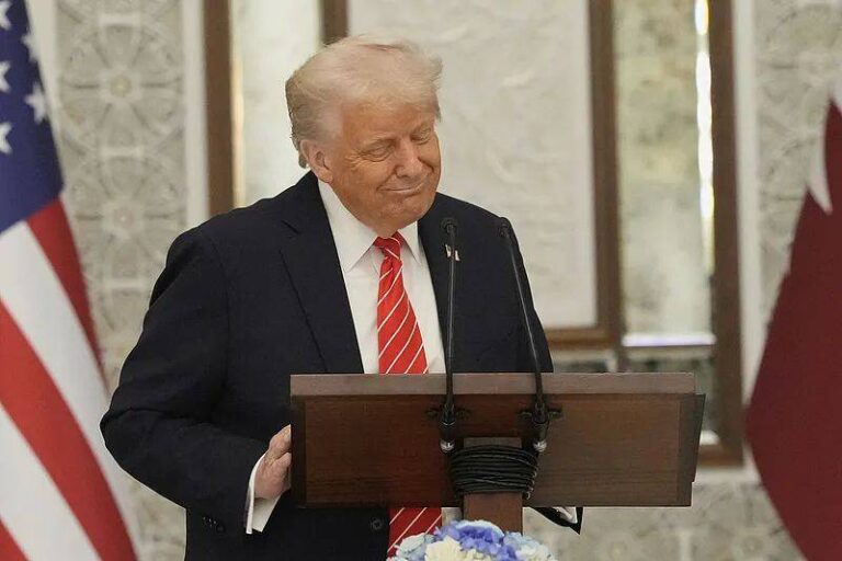 24小时自助借阅点亮相定州街头